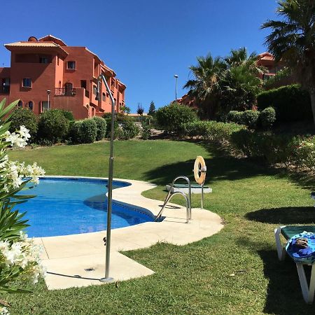 Luxury 2-Bedrooms & Bathrooms Estepona Apartment Екстериор снимка