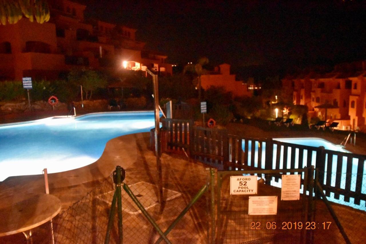 Luxury 2-Bedrooms & Bathrooms Estepona Apartment Екстериор снимка