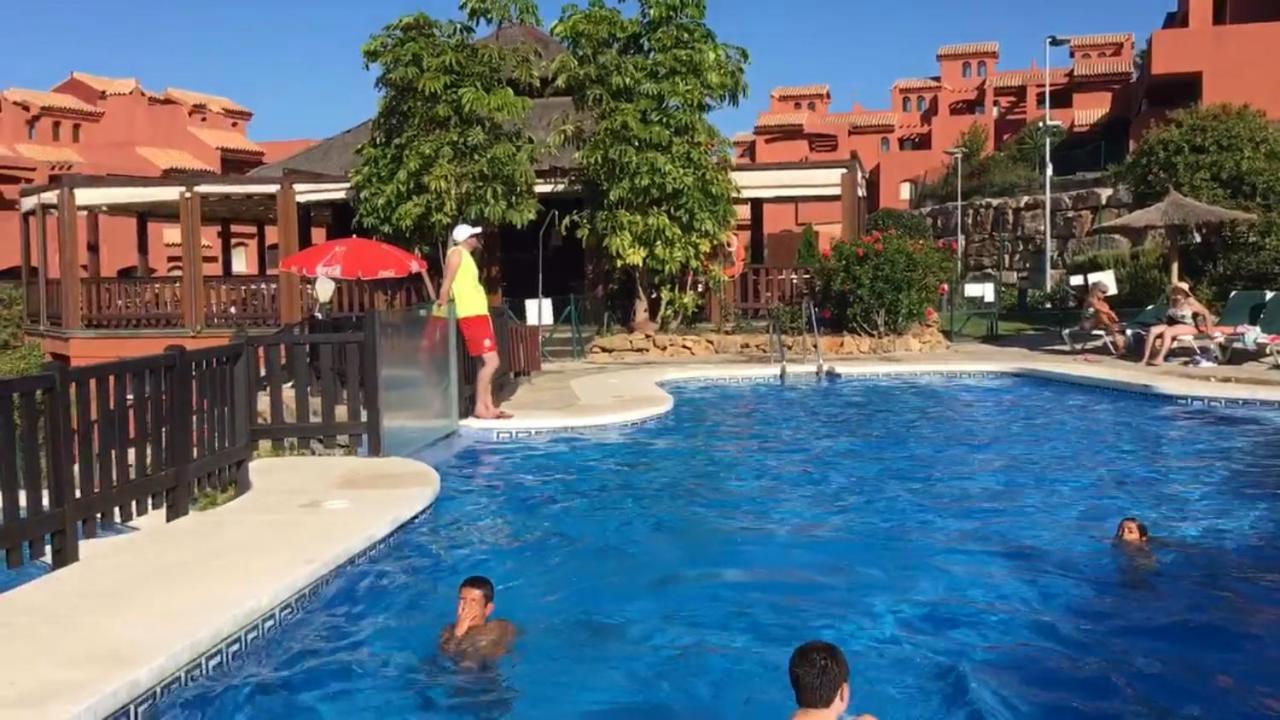 Luxury 2-Bedrooms & Bathrooms Estepona Apartment Екстериор снимка