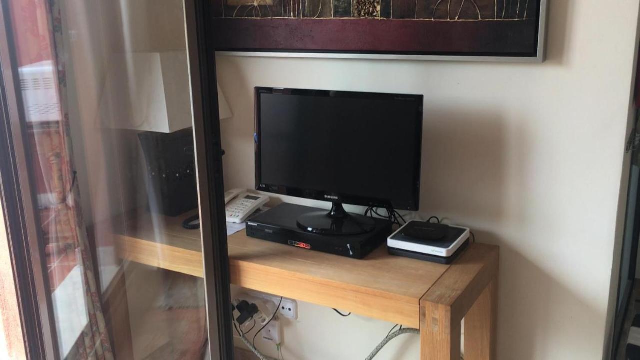 Luxury 2-Bedrooms & Bathrooms Estepona Apartment Екстериор снимка